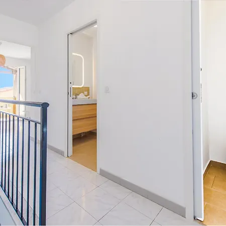 Bel Maison Avec Terrasse 5 Pers Parking & Clim 公寓 *